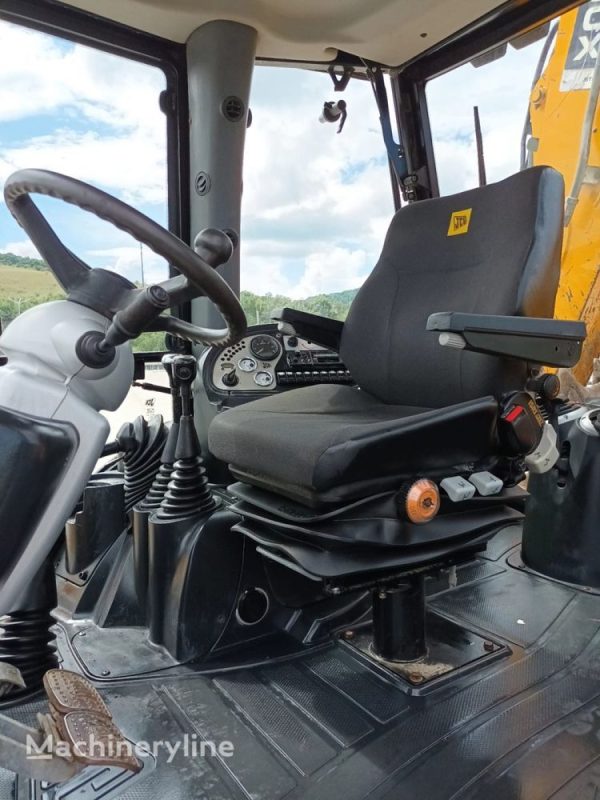 Buldoexcavator JCB 3sh