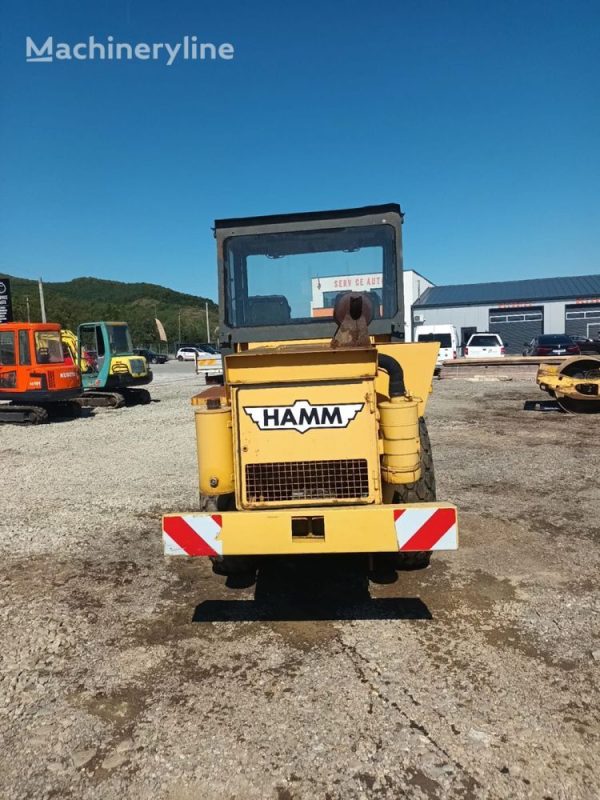 Cilindru compactor pentru terasamente Hamm 9t