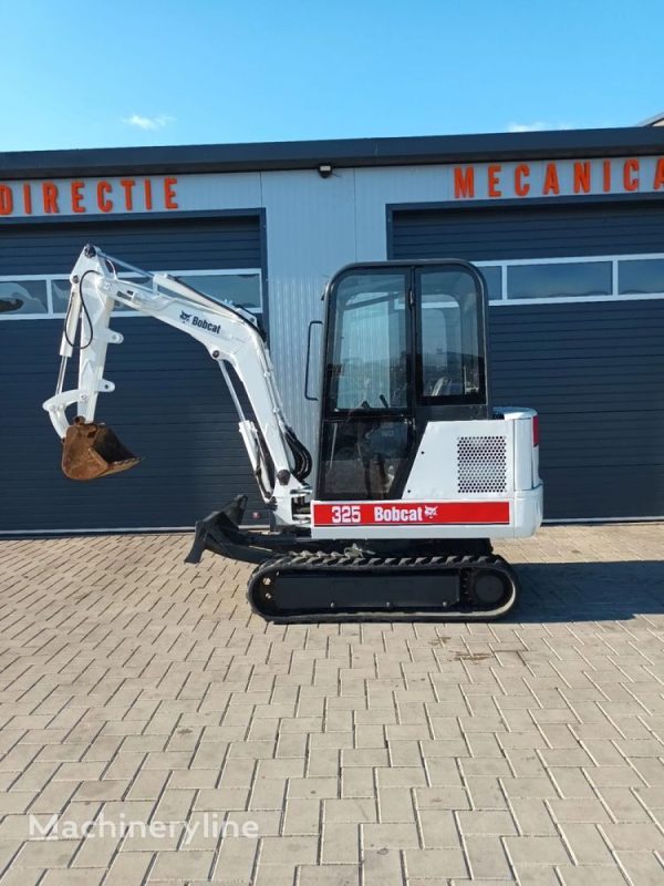 Miniexcavator Bobcat 325