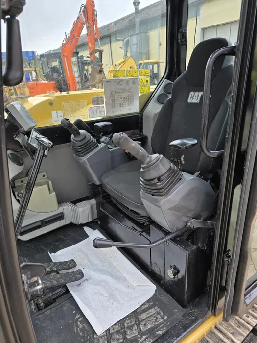 Excavator Caterpillar 308 an 2014 9t