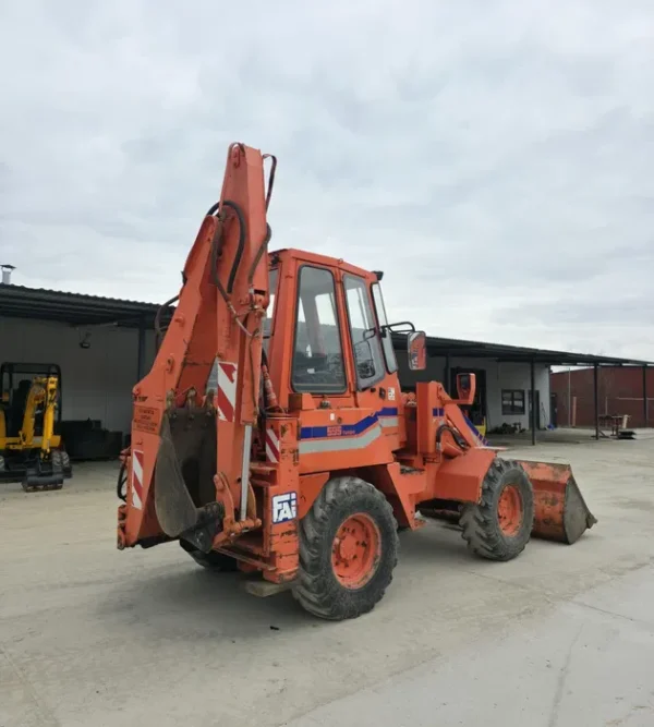 Buldoexcavator Fai-Komatsu