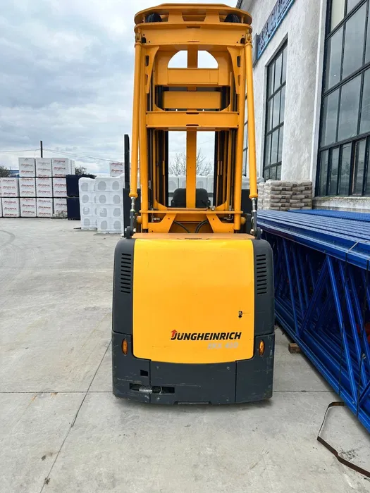 Stivuitor lateral JUNGHEINRUCH EKX 410