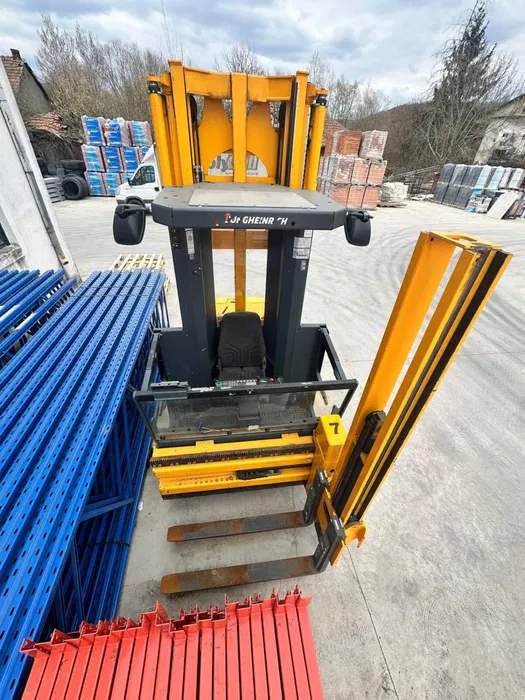 Stivuitor lateral JUNGHEINRUCH EKX 410