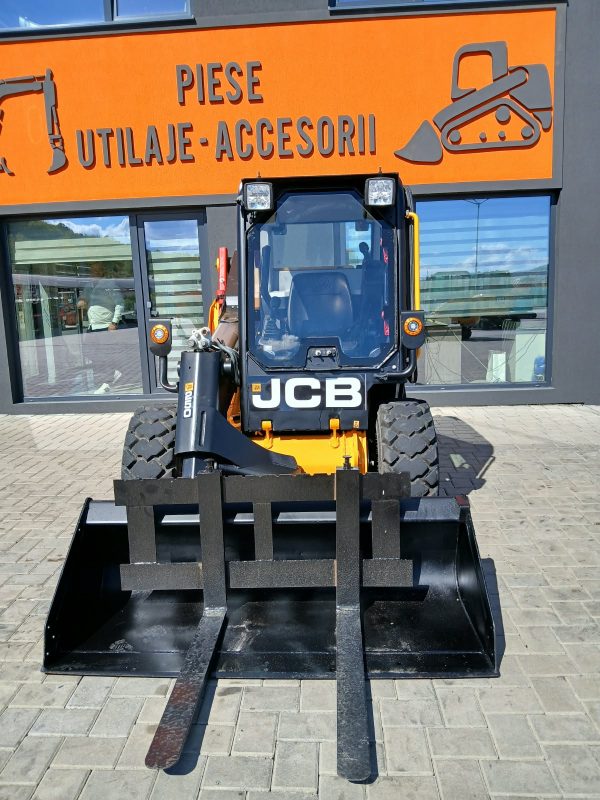 WhatsApp Image 2026-09-14 at 16.35.17 (2) Miniîncărcător JCB T250 de vânzare | 1000 ore |