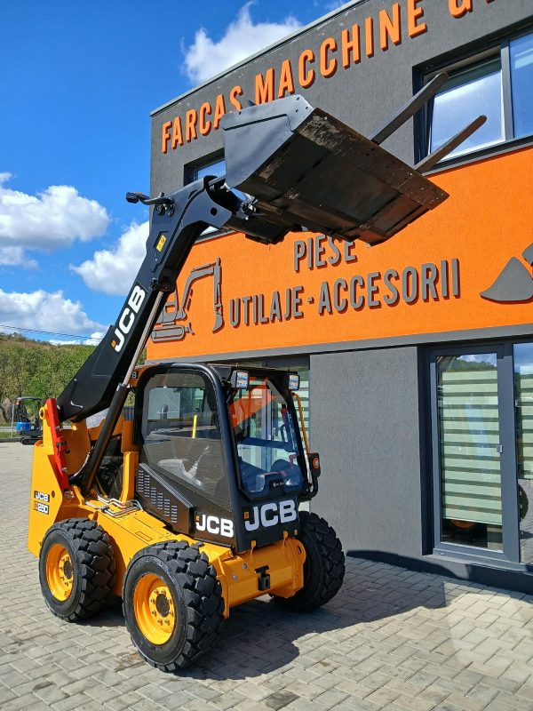 WhatsApp Image 2026-09-14 at 16.35.18 (7) Miniîncărcător JCB T250 de vânzare | 1000 ore |