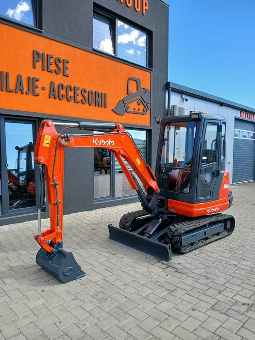 image - 2026-09-09T000522.193 Miniexcavator Kubota KX61 – 2,7 tone, 2 cupe