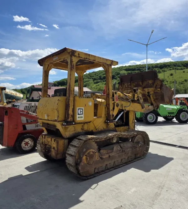 image - 2026-09-09T002819.641 Buldoexcavator Caterpillar 428 – 12 tone, cupă frontală