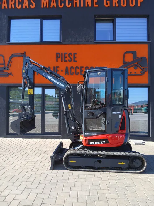 Miniexcavator Eurocomach EZ25 2018 – 2600 kg, motor Kubota Miniexcavator Eurocomach EZ25 2018 – 2600 kg, motor Kubota