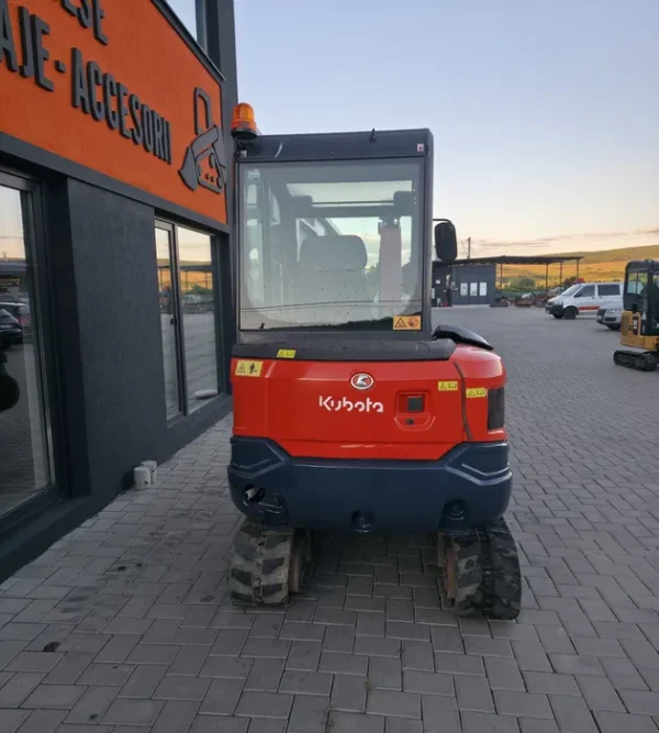 Miniexcavator Kubota KX027-4 an 2018 – 2700 kg, 2000 ore