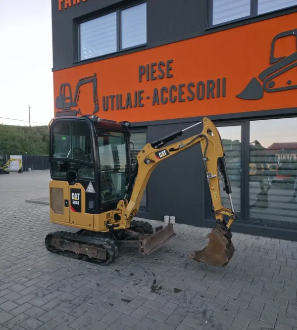 image - 2026-09-09T004726.424 Miniexcavator Caterpillar 301.6 An 2020 – 1600 ore, 3 cupe