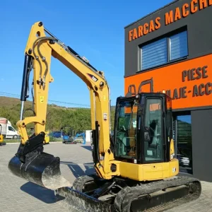 Excavator Caterpillar 305 – 5000 kg, fabricație 09/2018, 3 cupe