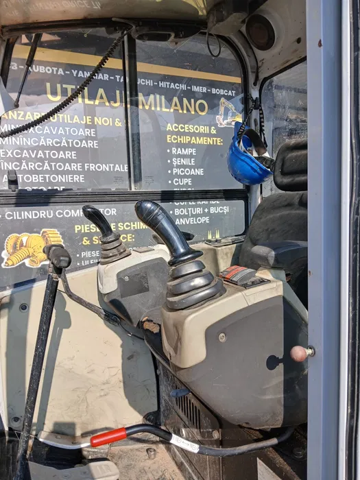 Încărcător pe șenile New Holland – 5100 kg, pregătit de lucru