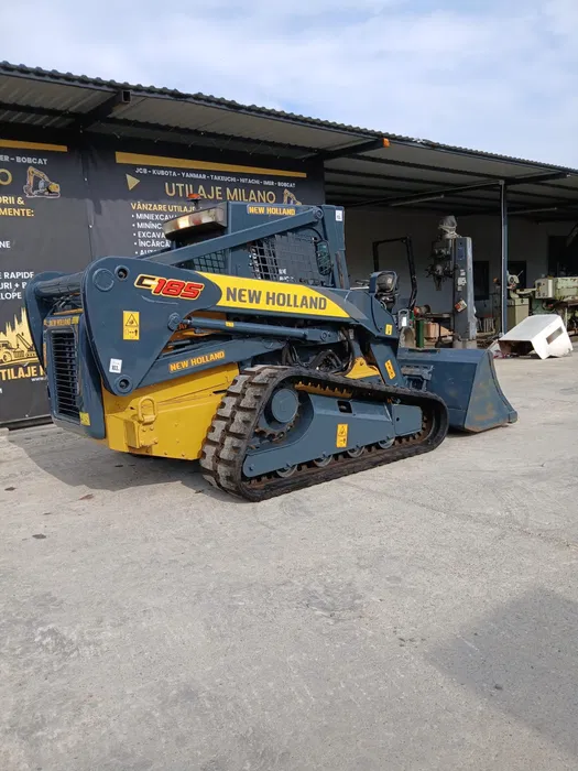Încărcător pe șenile New Holland – 5100 kg, pregătit de lucru
