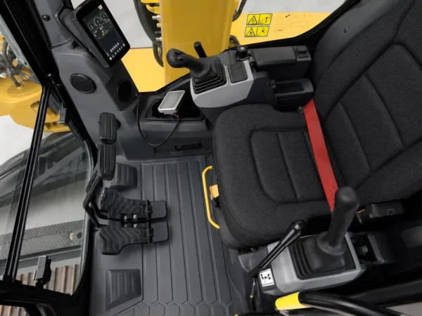 image - 2026-09-09T170640.122 Excavator Caterpillar 308 an 2020 – 9 tone, 3000 ore, 3 cupe