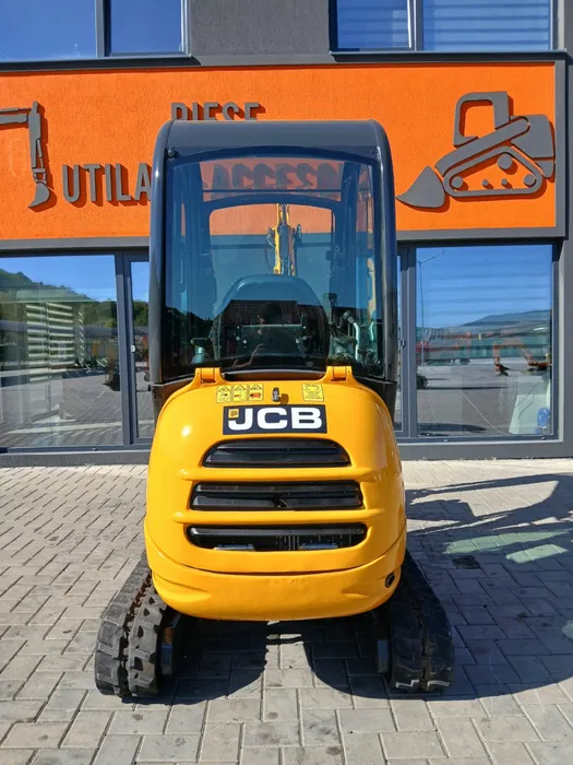 image - 2026-09-09T172935.844 Miniexcavator JCB 8018 an 2011 – 2 tone, 3 cupe, șenile noi