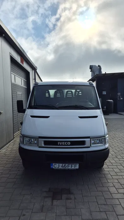 Iveco Daily 35C12 Basculabil 3 părți – 7 locuri, motor 2.3L
