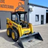 Miniîncărcător frontal Komatsu SK714 – 2800 kg, pregătit de lucru