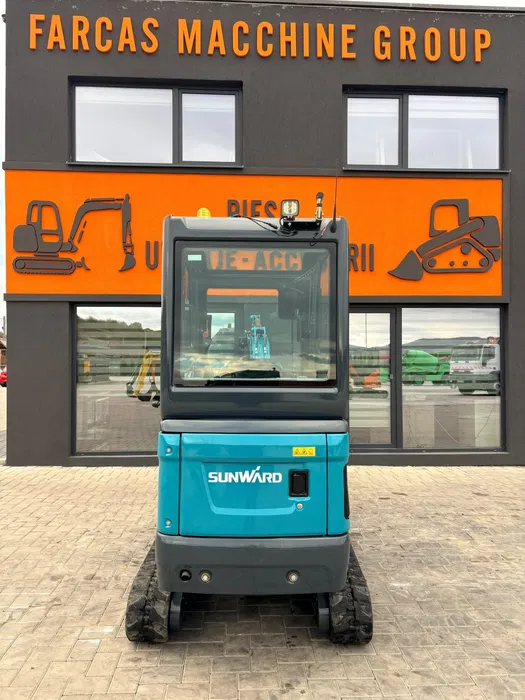 image (6) Miniexcavator Sunward SWE17F 2023 – 1780 kg – 3 cupe + cuplă rapidă