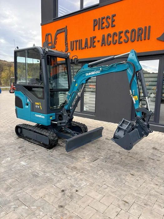 image (8) Miniexcavator Sunward SWE17F 2023 – 1780 kg – 3 cupe + cuplă rapidă