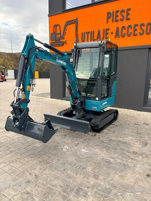 image (9) Miniexcavator Sunward SWE17F 2023 – 1780 kg – 3 cupe + cuplă rapidă
